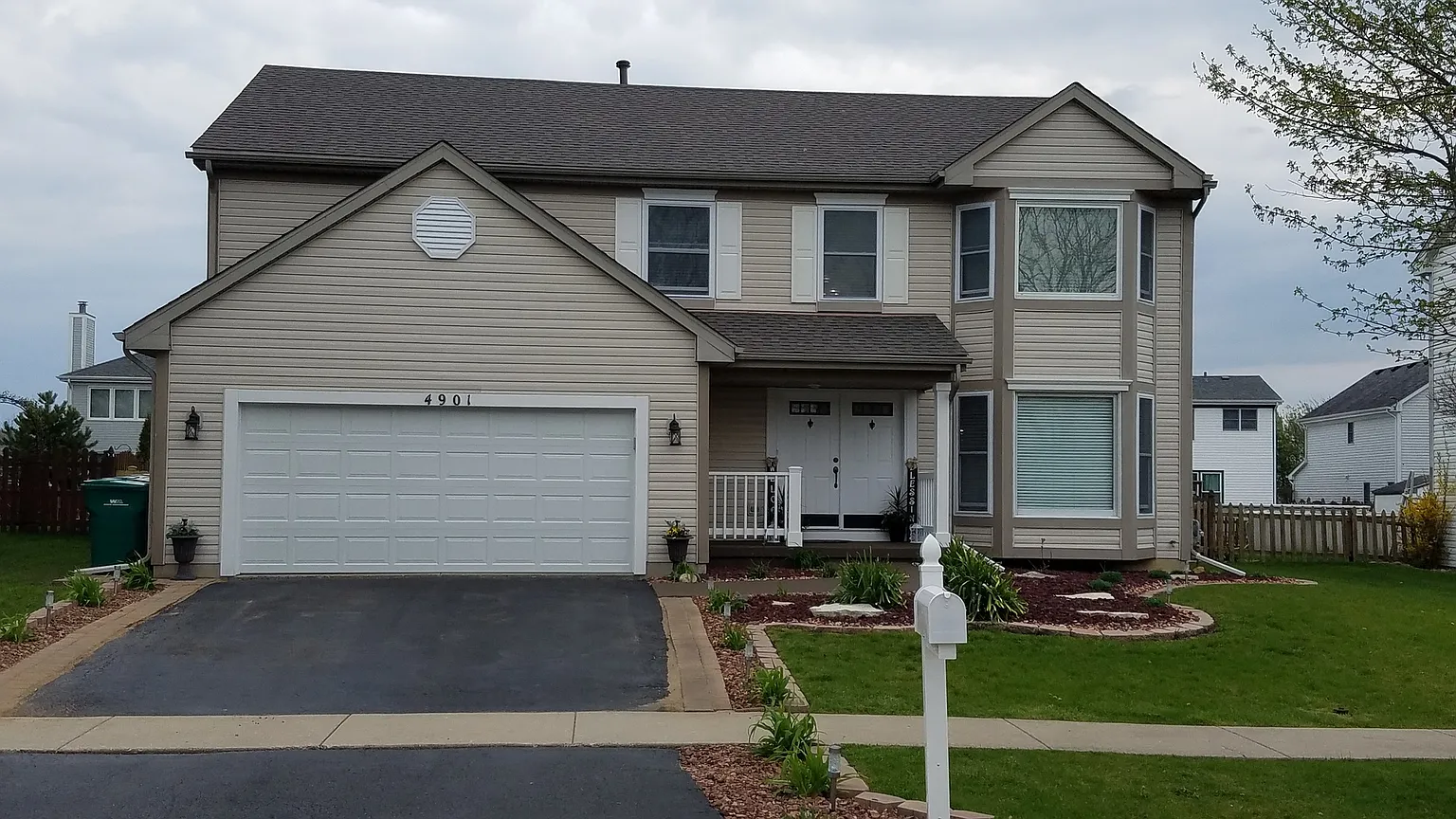 4901 Clover Ln photo 1