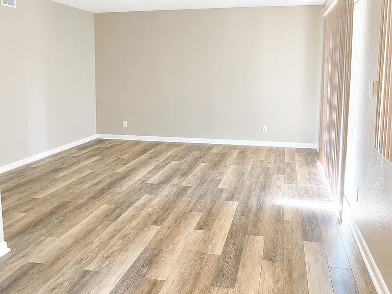 737 Midway Dr #A — Photo 2