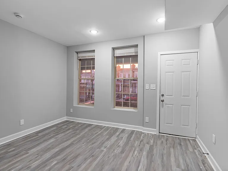 1731 N Pulaski St — Photo 11