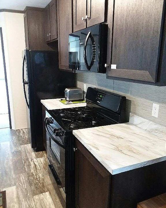 Open kitchen with applicance