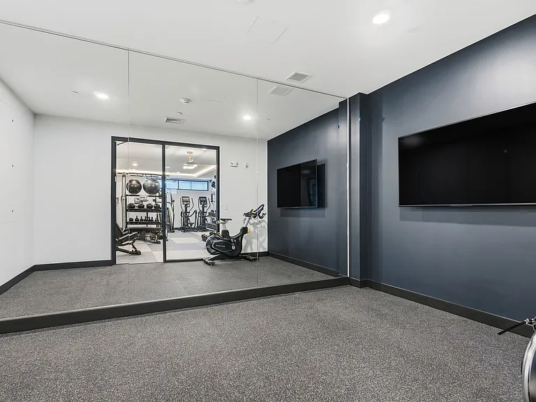 2454 Lafayette Rd #201 — Photo 44