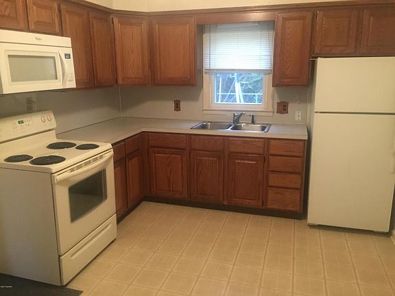 5th image of 782 Pioneer Ave