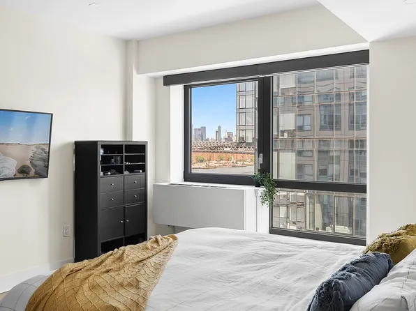 440 Kent Avenue image 6 of 13