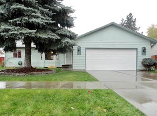 1110 W Tanager Ave, Hayden Lake, ID 83835