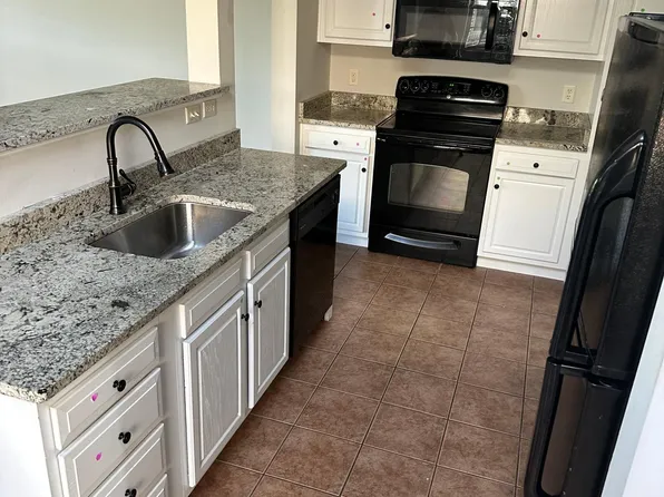 9 Delano Dr, Chambersburg, PA 17201