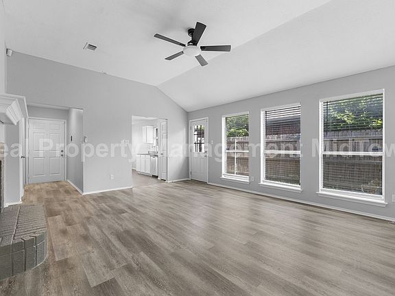 3rd image of 6100 Wall St