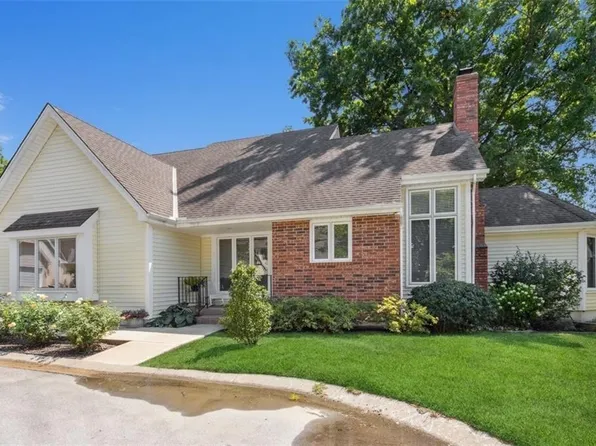 4530 W 90th St, Prairie Village, KS 66207