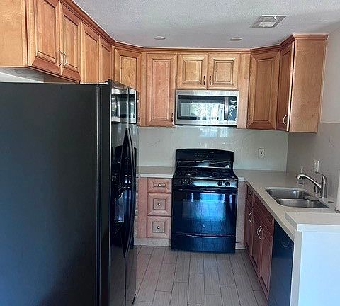 5th image of 6098 Terrace Ln