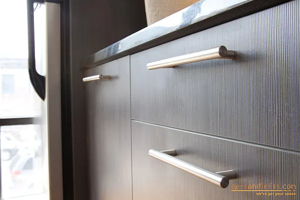 Rented by aptsandlofts.com | media 33