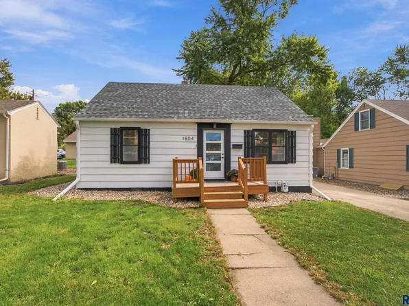 1504 S Grange Ave, Sioux Falls, SD 57105