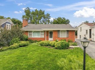 436 Turner Ave, Glen Ellyn, IL 60137