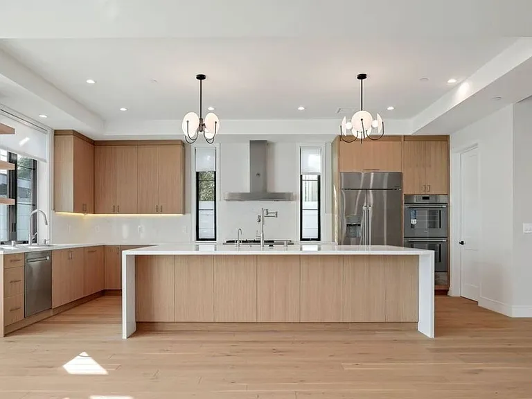 1728 S Shenandoah St — Photo 16