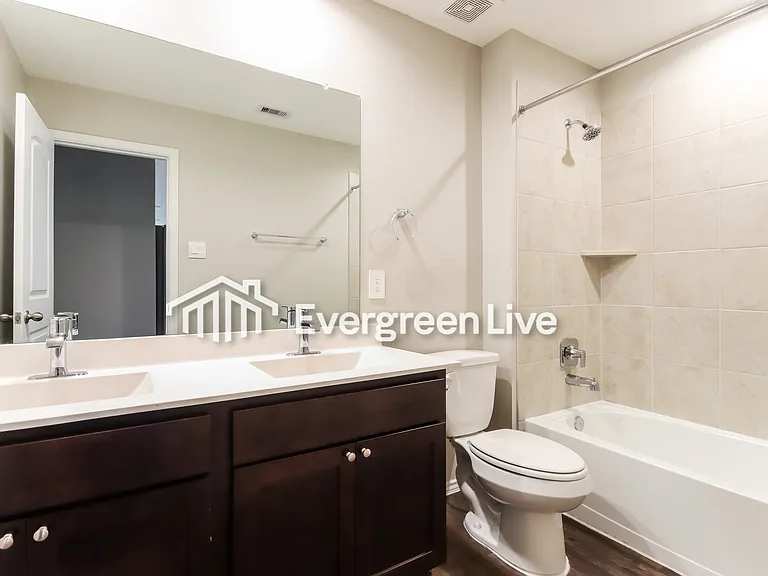 9885 Glen Brook Ln — Photo 11