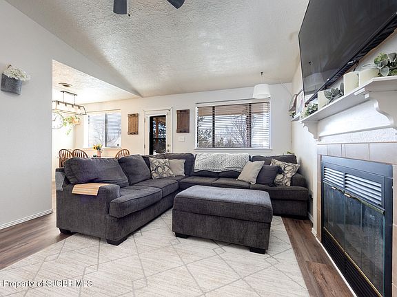 4th image of 1919 Ranch Dr