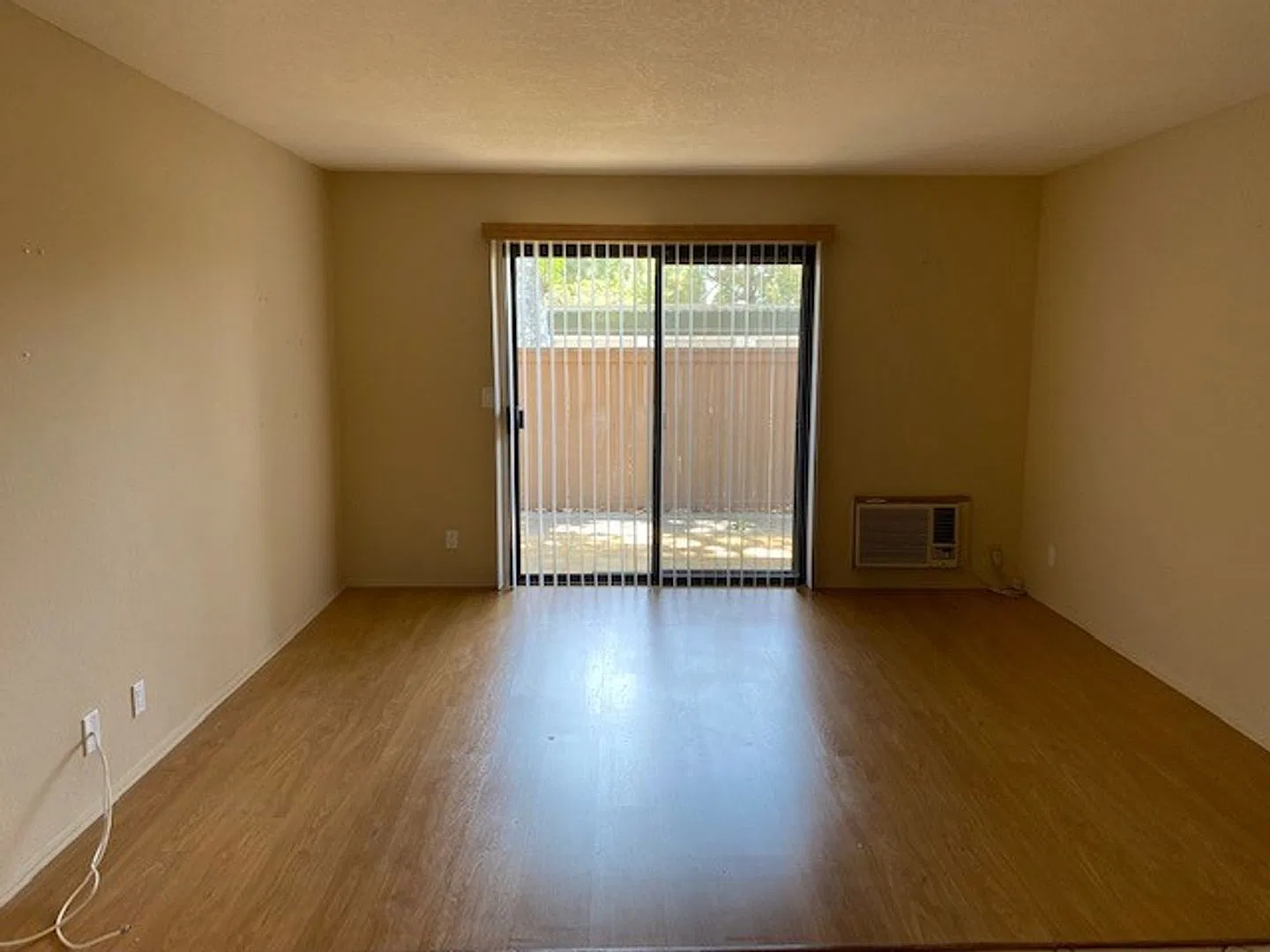 Pheasant Creek: Lower 1 Bedroom 1 Bath Condo, — Photo 4