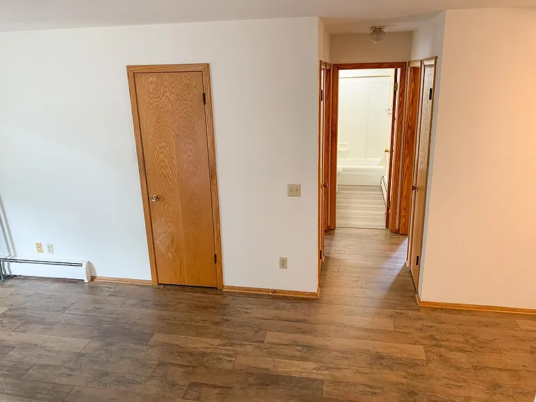 1132 E Johnson St — Photo 19
