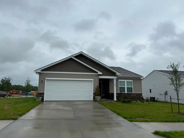 106 Empire Ln, Charles Town, WV
