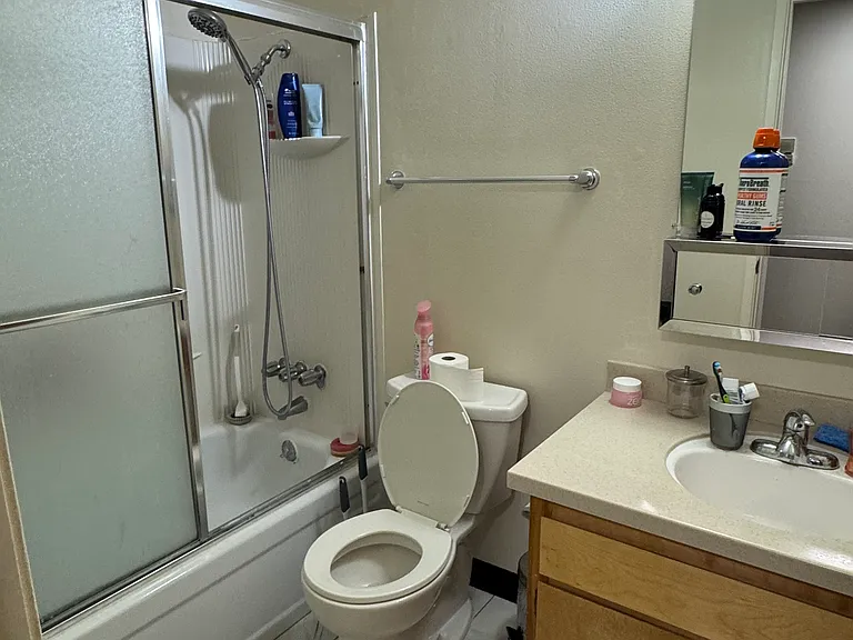 1725 Oxford St — Photo 15