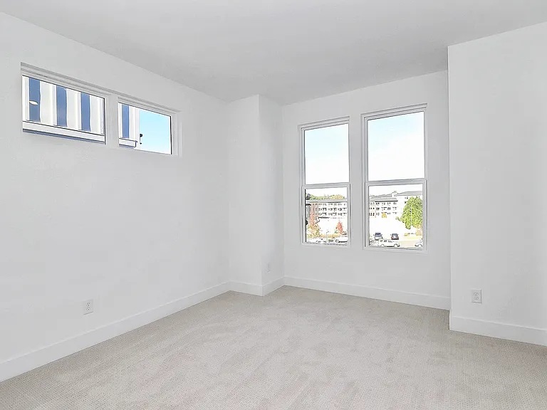 5027 Dutchess Dr — Photo 14