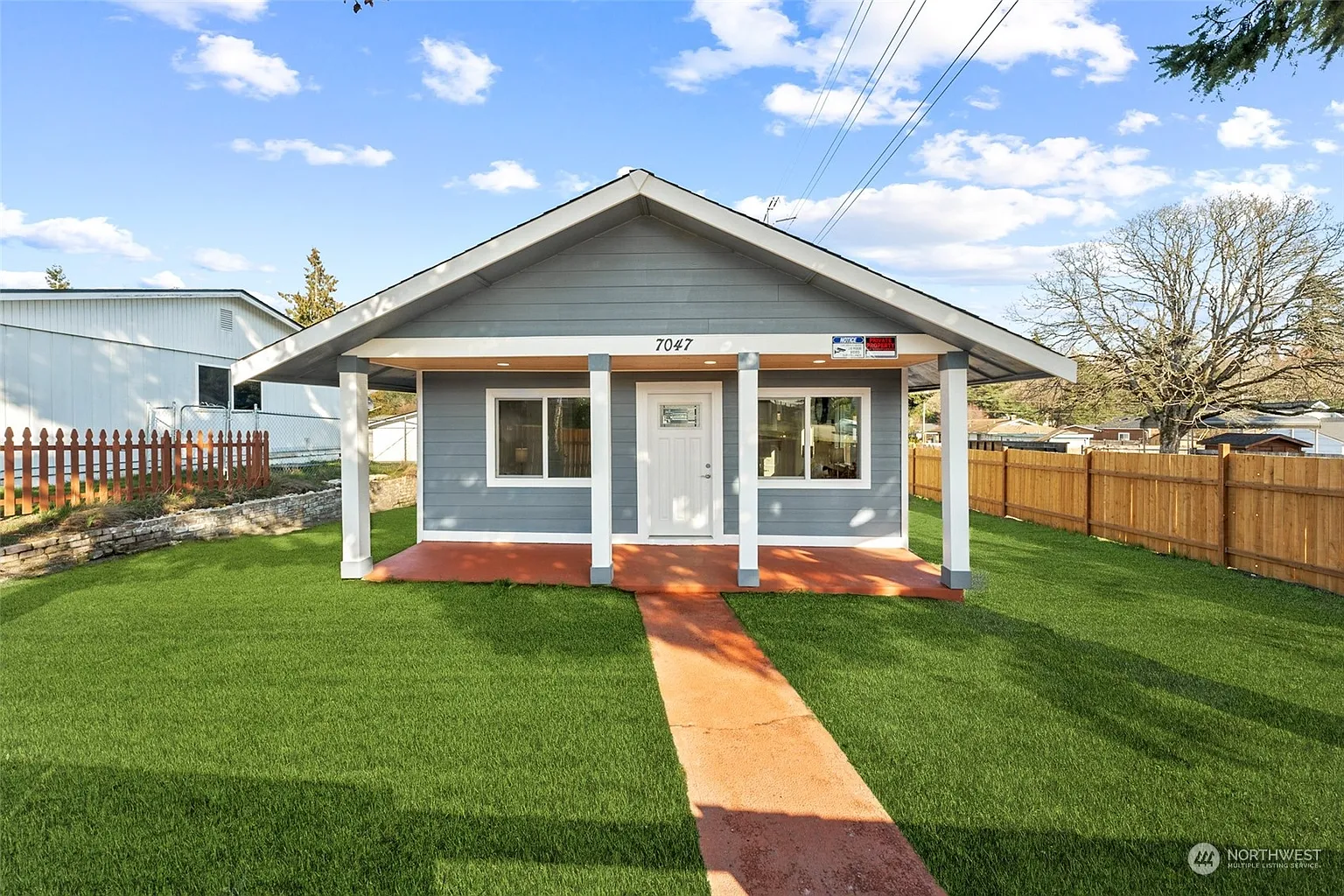 7047 S Prospect Street photo 1