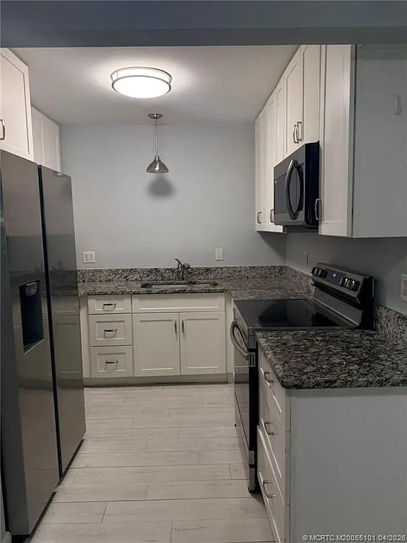 2 bed, 2.0 bath, 876 sqft, $1,750 — Photo 3