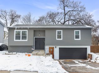 1364 Leslie Ln, Glendale Heights, IL 60139