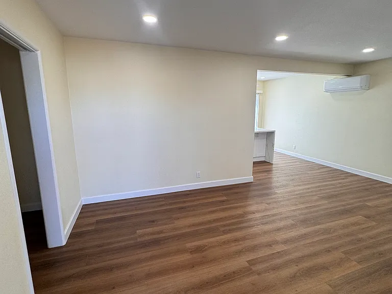 15419 Cimarron Ave — Photo 3