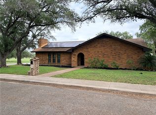 1608 Fairdale St, Alice, TX 78332