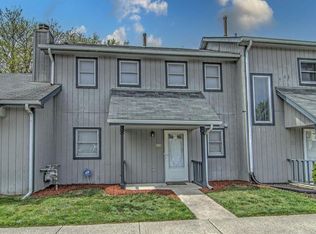 6080 Delaware Dr, Merrillville, IN 46410