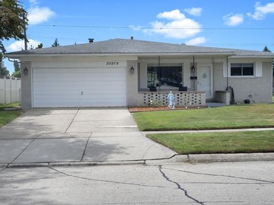 30979 Boewe Dr, Warren, MI, 48092