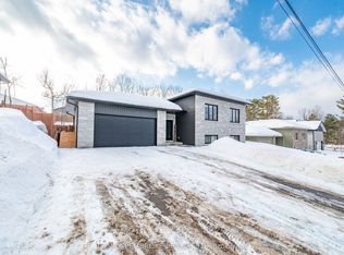 5 Harry St, Petawawa, ON K8H 2A3