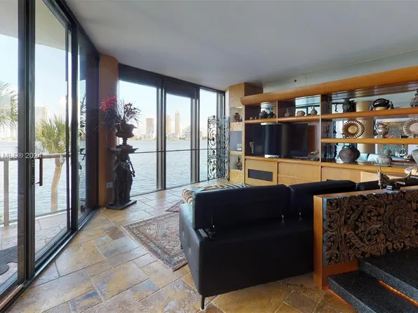 4000 Island Blvd #W6, North Miami Beach, FL 33160