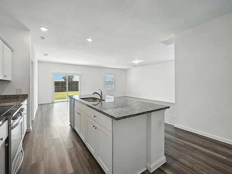1637 Escondido Dr — Photo 8