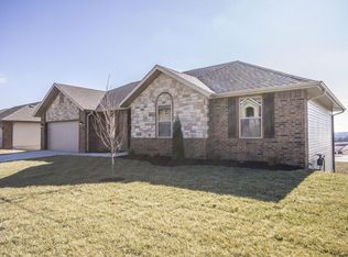 1206 W Millpond Dr, Ozark, MO 65721