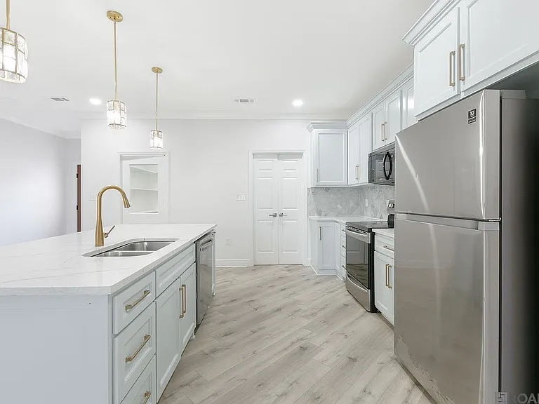 9536 Avis Ave — Photo 7