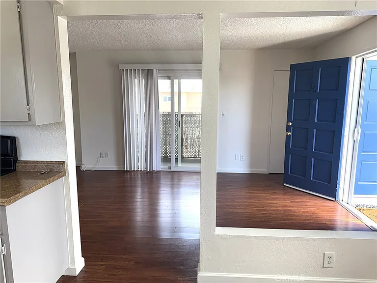 16682 Algonquin St — Photo 5