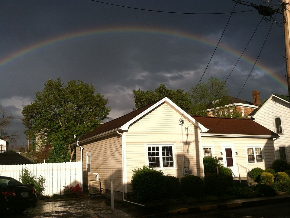 1st image of 1023 Gladden St