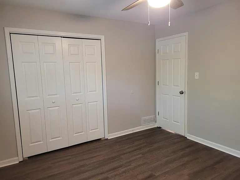 81 Hospital Rd #B1 — Photo 6