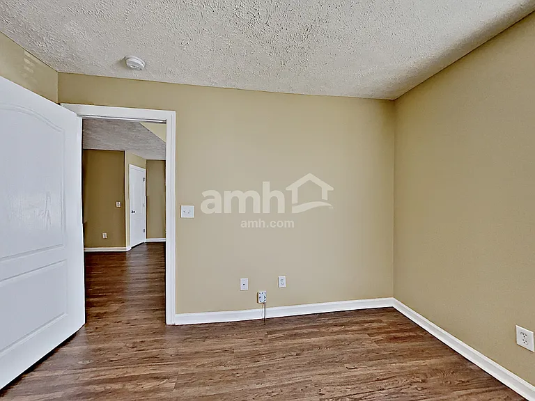 1640 O Green Cv — Photo 9