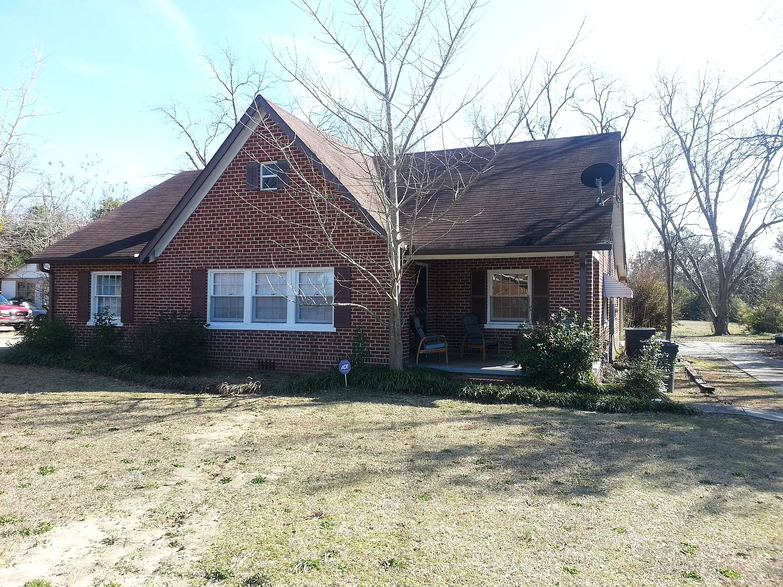 1662 Walker Rd photo 1