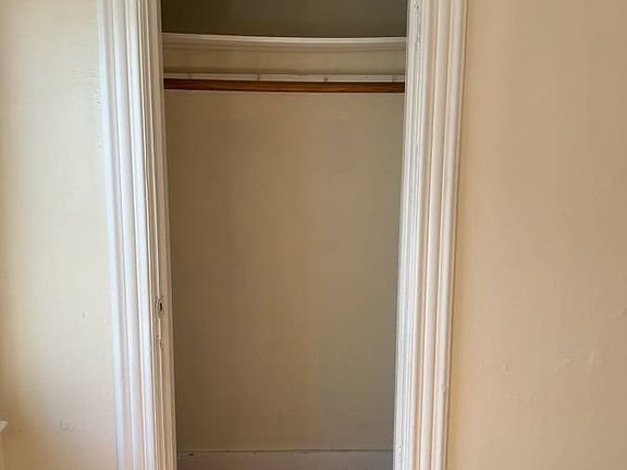 4th image of 40-42 Hickok Pl #3