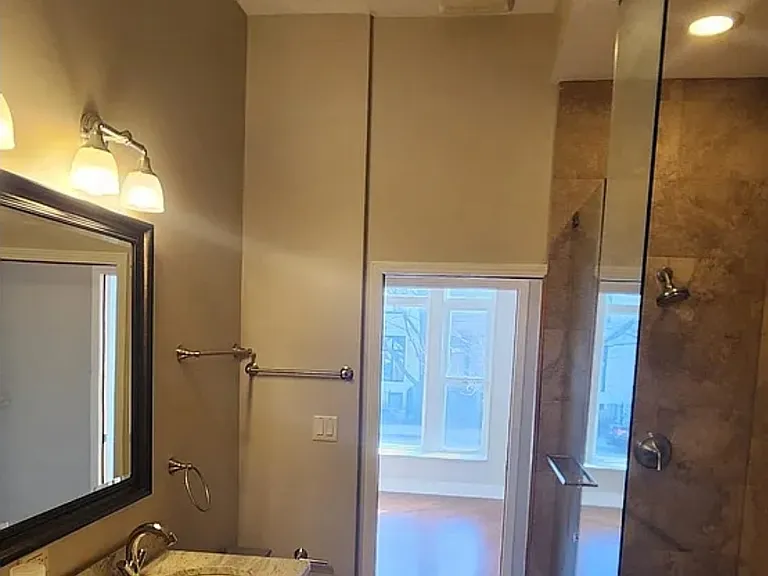2748 W Warren Blvd #2 — Photo 5
