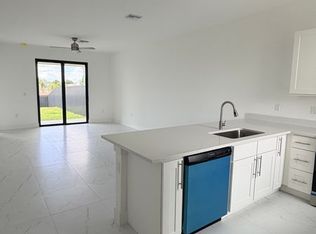 1118 Capetown Ave, Lehigh Acres, FL 33974
