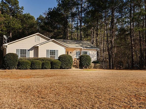 2nd image of 425 Avant Rd