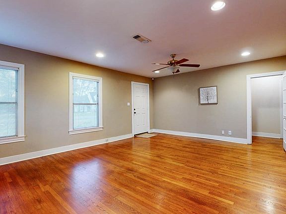 4th image of 1865 Briarcliff Dr