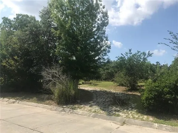 40 Cross Creek Dr, Slidell, LA 70461