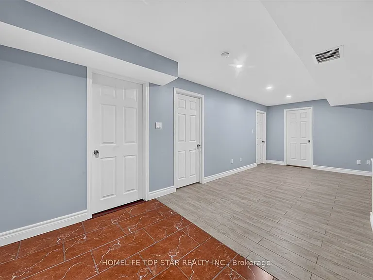 7 SW Littleborough Ct E — Photo 6