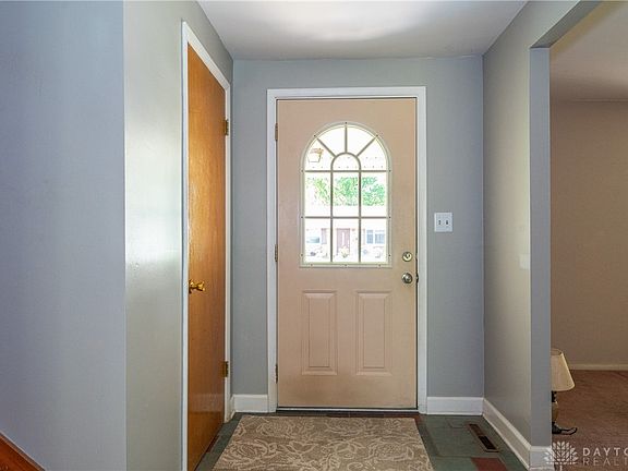 3rd image of 6866 Packingham Dr
