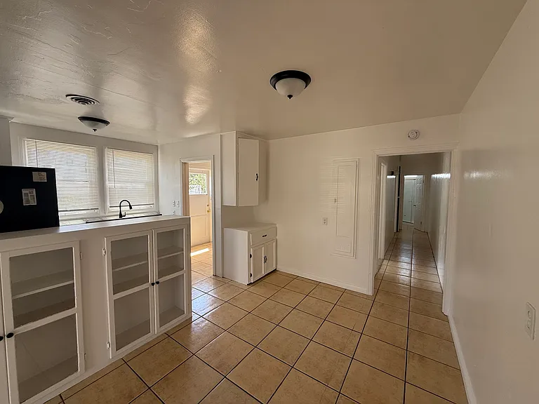 324 E 4th St #324 — Photo 3