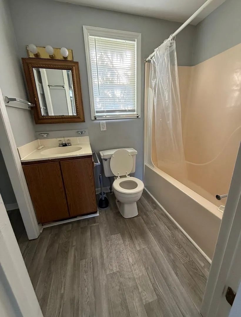 Tiny Home For Rent Near Downtown — Photo 3